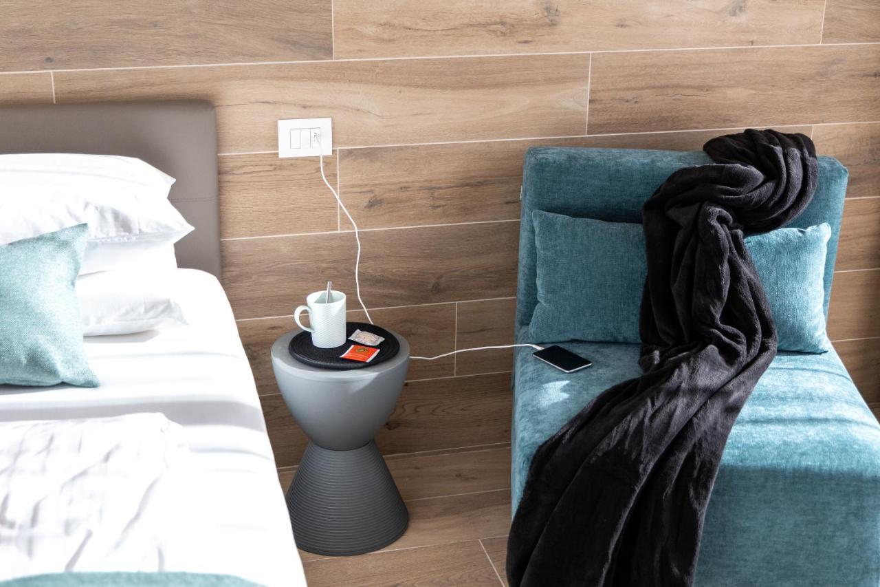Boutique Apartments By Annalisa Torbole Sul Garda Zewnętrze zdjęcie