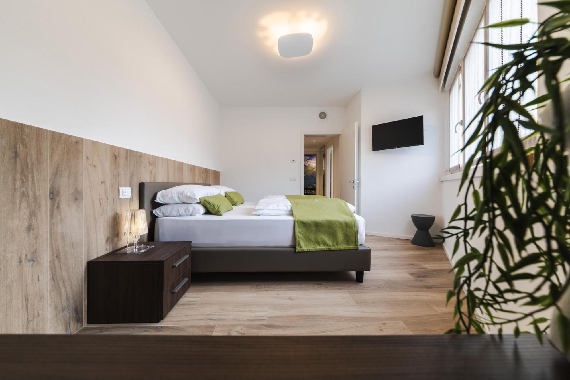 Boutique Apartments By Annalisa Torbole Sul Garda Zewnętrze zdjęcie
